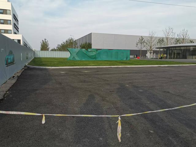 小米Yu7小批量生产500辆展车 预计6月26日前送达全国4S店