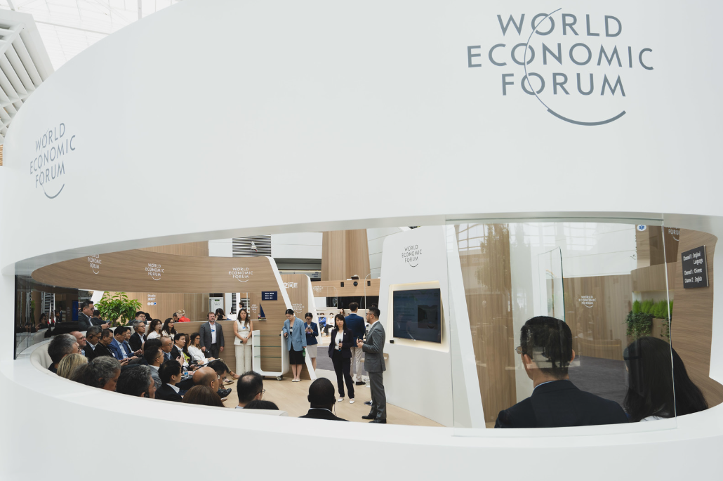 开启个人创业新时代 智能体与大模型结合 每经专访360集团创始人周鸿祎 (个人创业的条件)