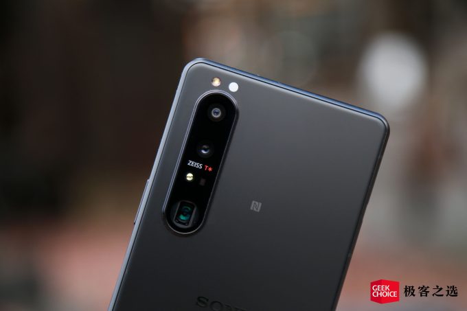 索尼Xperia 1 VI引领潮流：AI摄影算法助力专业级拍照体验