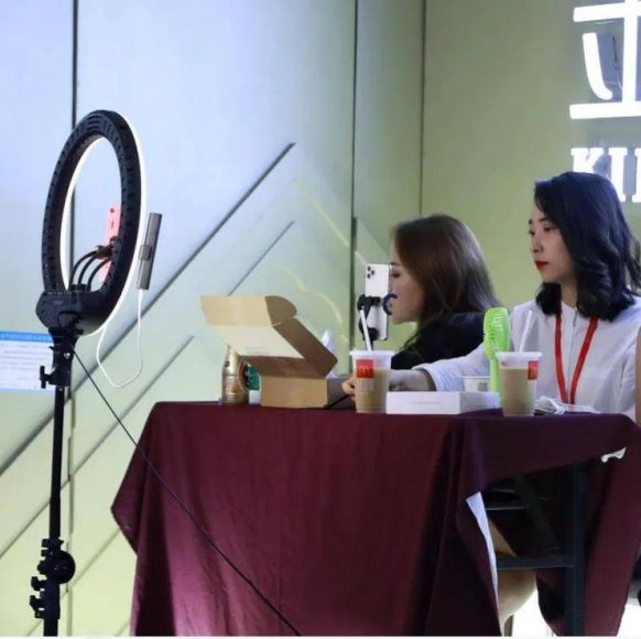 直播电商主播培训体系解析：提升带货能力的关键步骤