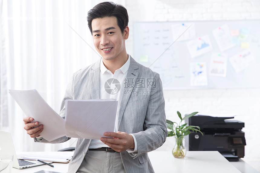 轻松办公新选择！苏打办公提供简单好用的海量优质工具