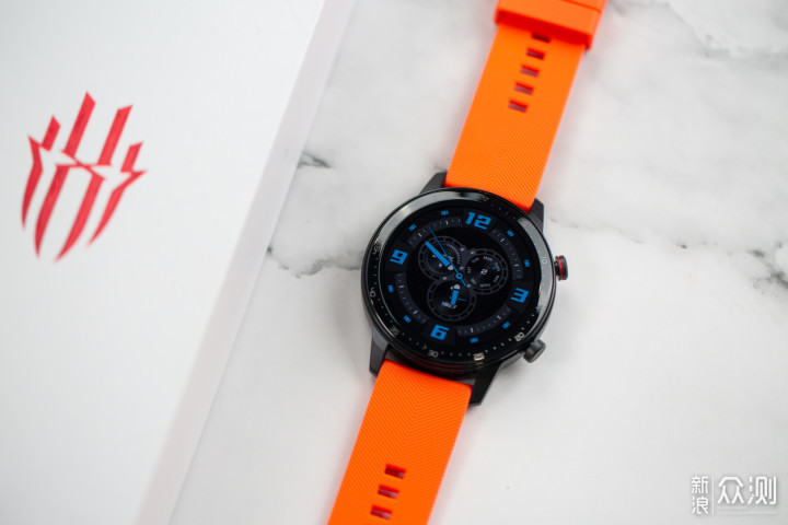 红魔手表2新增AI电竞数据分析功能，助力玩家精准提升游戏表现