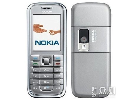 诺基亚5230经典回归:复古设计与现代功能的完美融合