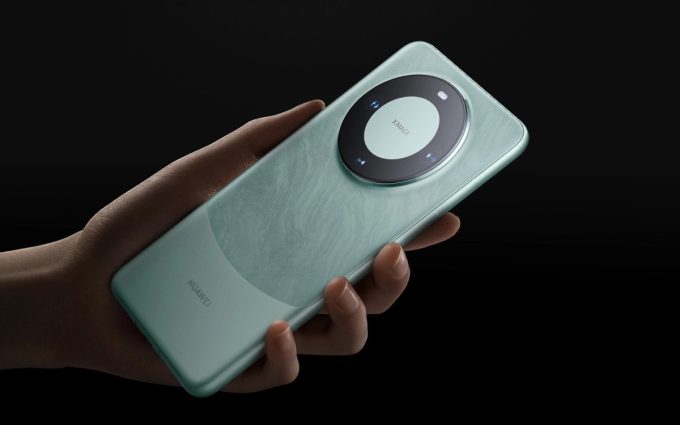 华为Mate70系列：首发纯血鸿蒙系统，开启智能新纪元